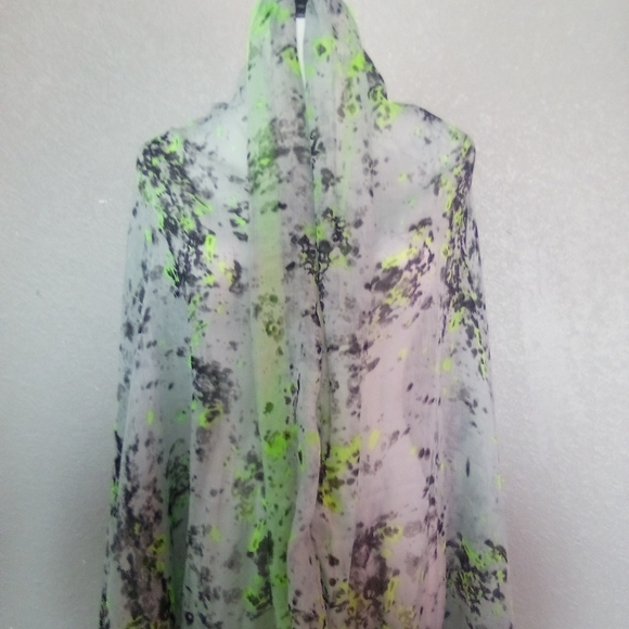 Beautiful scarves ( box P) - Picture 2 of 3